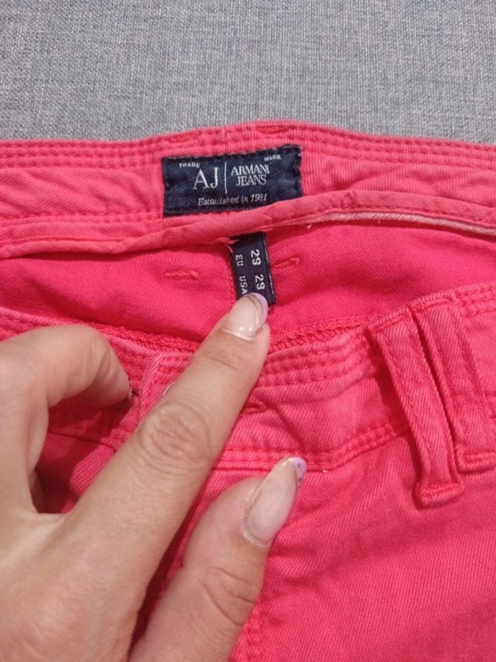 C57 pantalon fushia Armani Jeans W29 - photo numéro 5