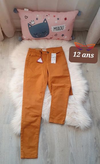 Fille: jean skinny neuf 12 ans