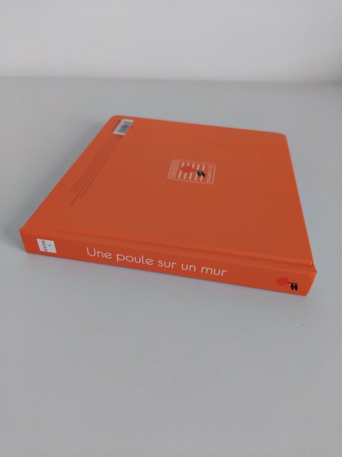 Une Poule sur un Mur Livre Bébé en relief MILAN 🐥 - photo numéro 5