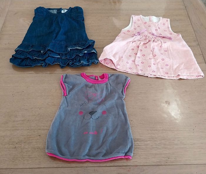 Lot de robes bébé fille 6mois en bon et très bon état - photo numéro 4