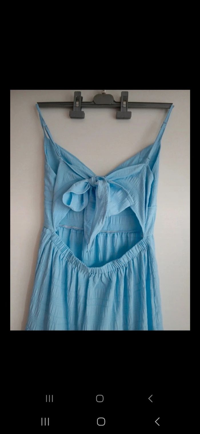 Robe taille 38  dos nue - photo numéro 3