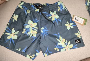 Short de bain Quiksilver – neuf avec étiquette – taille S – plage / vacances