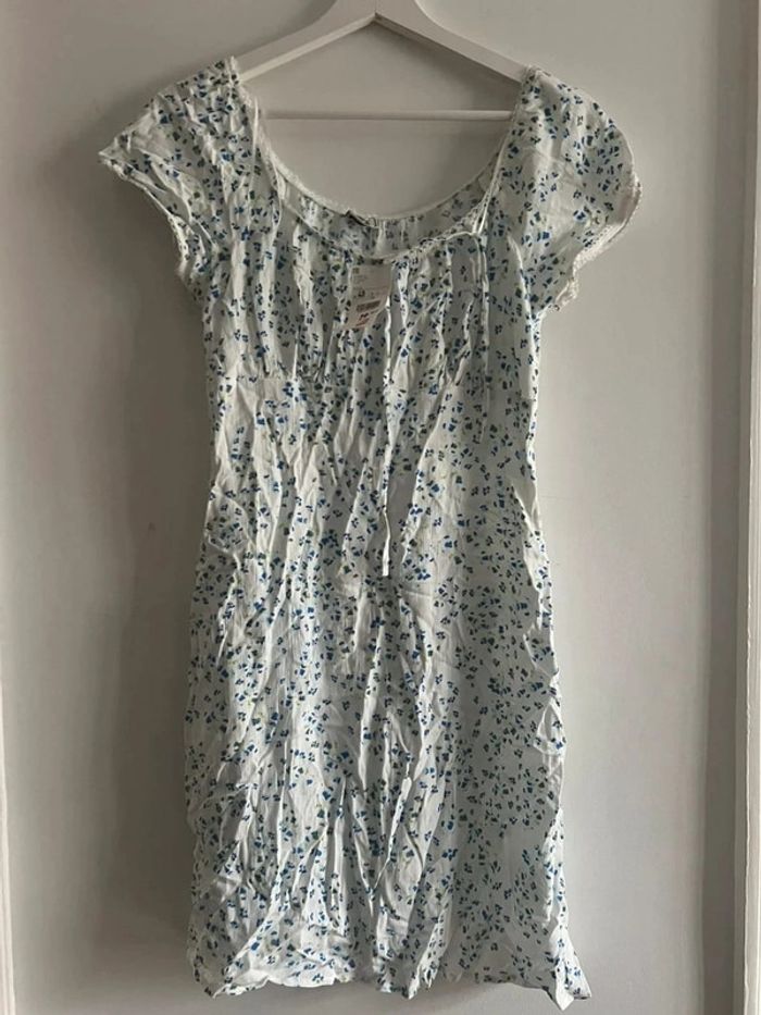 Robe fleurie neuve