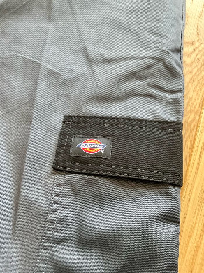 Cargo Dickies Gris et Noir taille W33/L34 - photo numéro 3