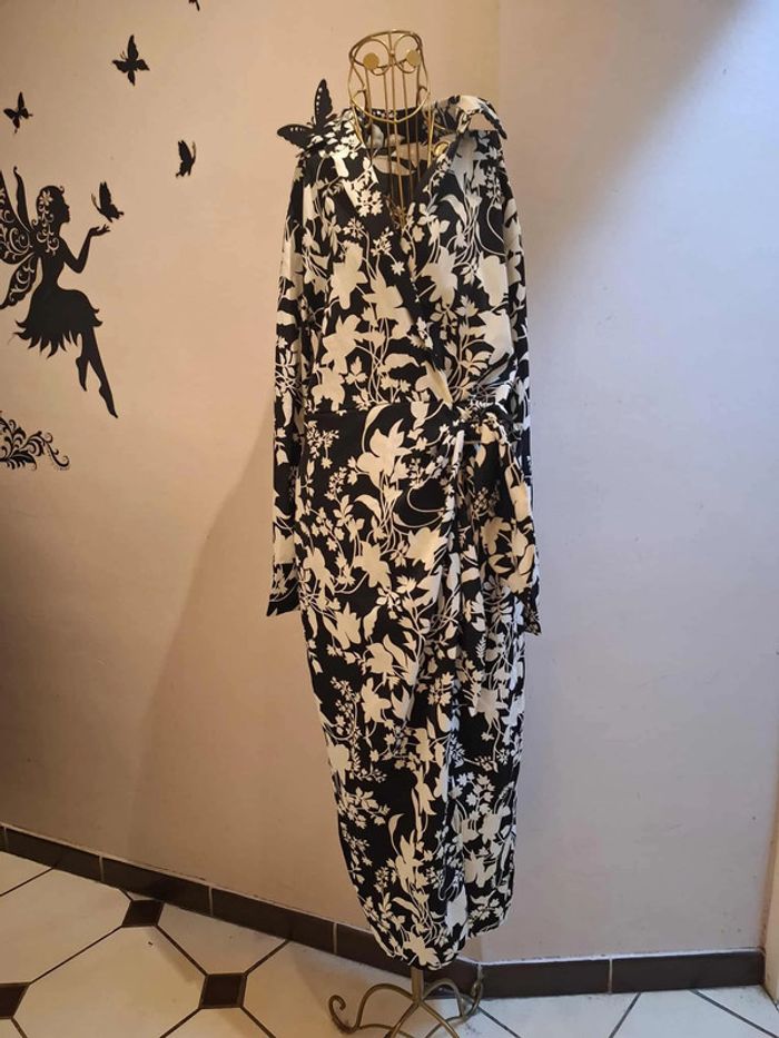 Robe portefeuille fleurie