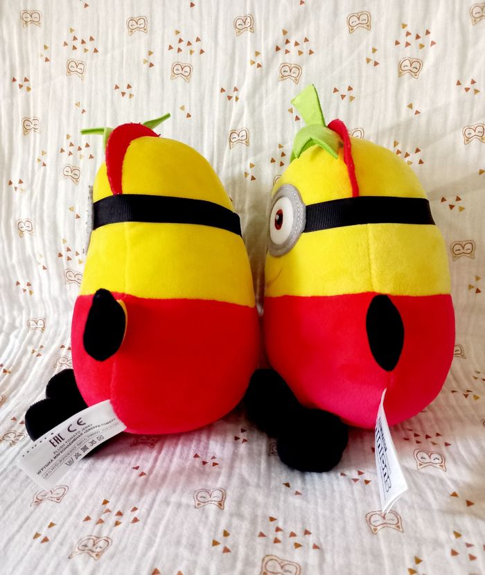 2 peluches Minions fraise - photo numéro 2