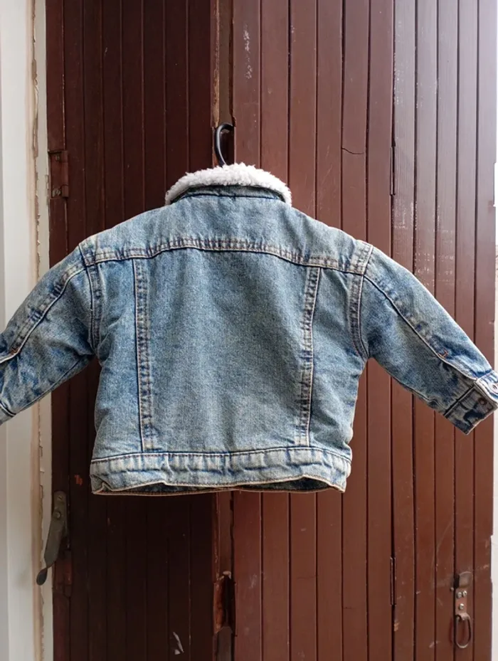 Blouson en jean polaire Primark bébé (6-9 mois) - photo numéro 2