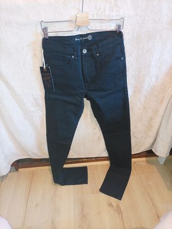 Jean homme taille 38 neuf avec étiquette