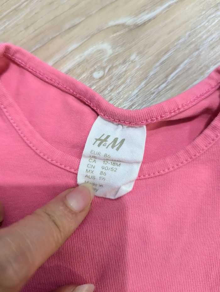 Lot 3 t-shirts et 1 pantalon 18 mois bebe fille - photo numéro 5