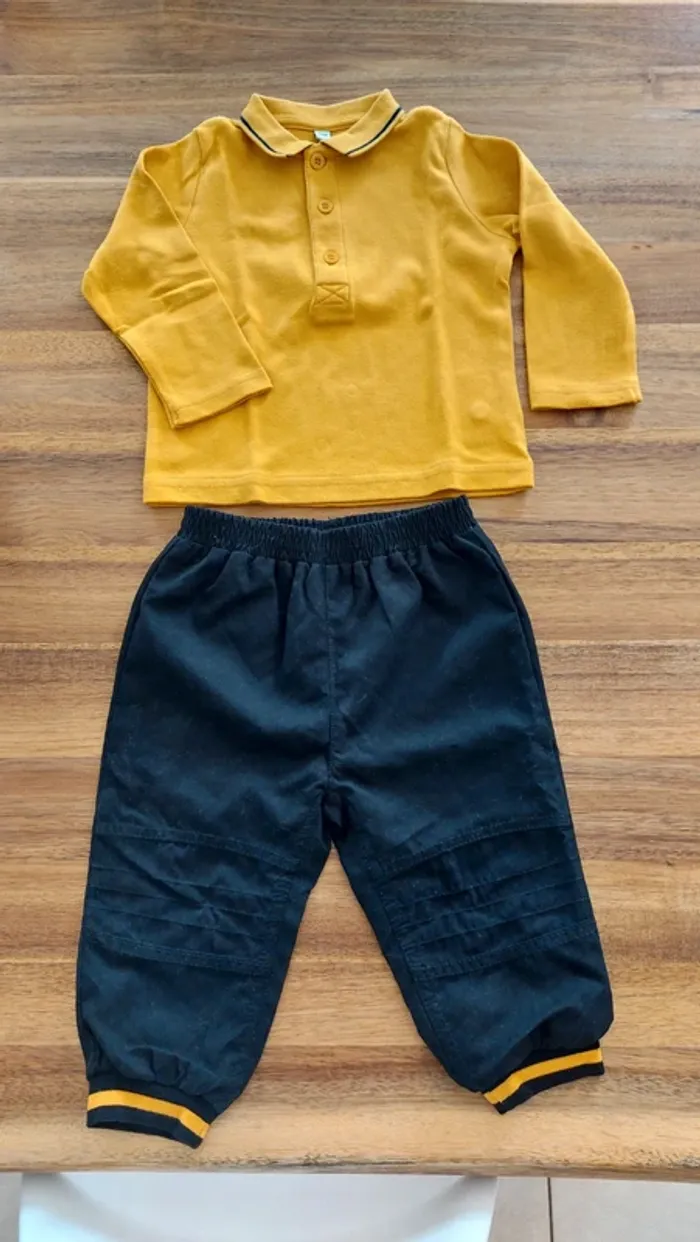 Ensemble polo pantalon 12 mois