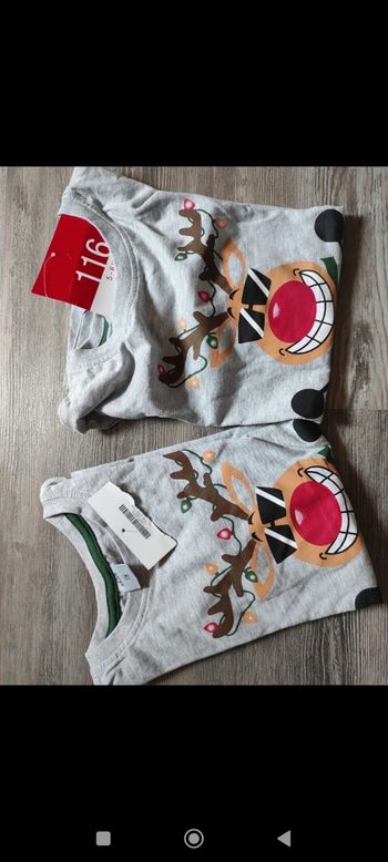 Lot 2 t-shirts manches longues Thème de Noël