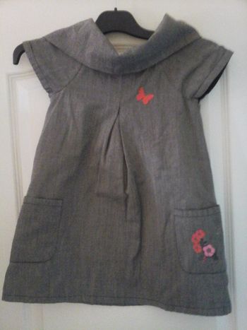 joli robe col claudine avec broderie