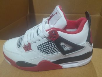 Basket jordan blanche noir et rouge