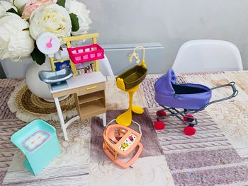 Lot meuble pour bébé poupée Barbie