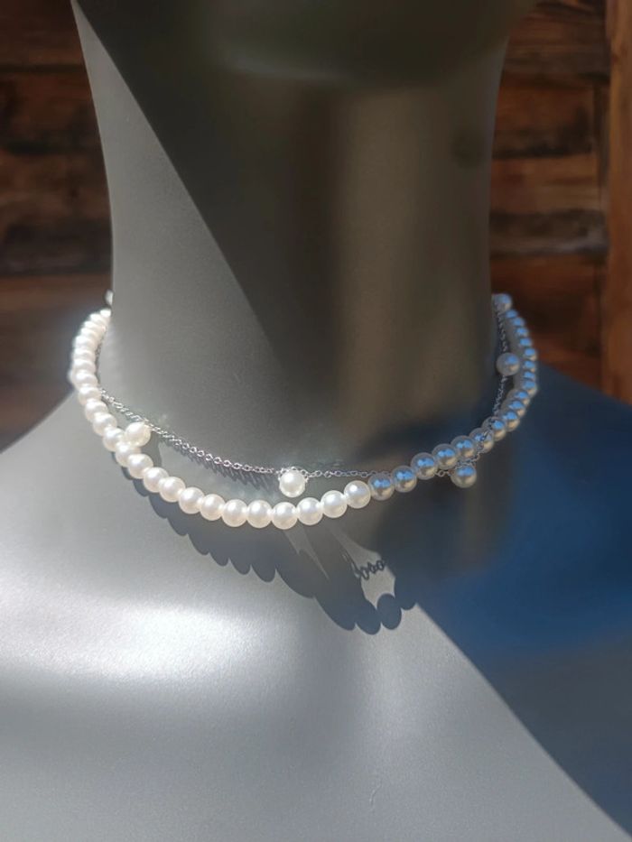 Collier ras du cou perles blanches pendant dans le dos - photo numéro 5