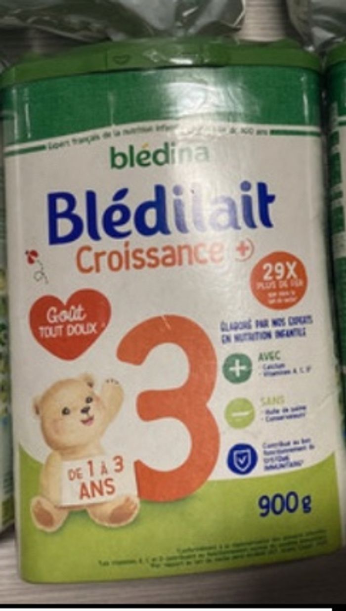 Bledilait 3age 900g + paquets de 23 couches N5