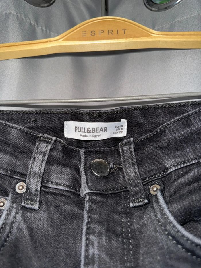 Jean Noir Pull & Bear Taille 32 - photo numéro 3