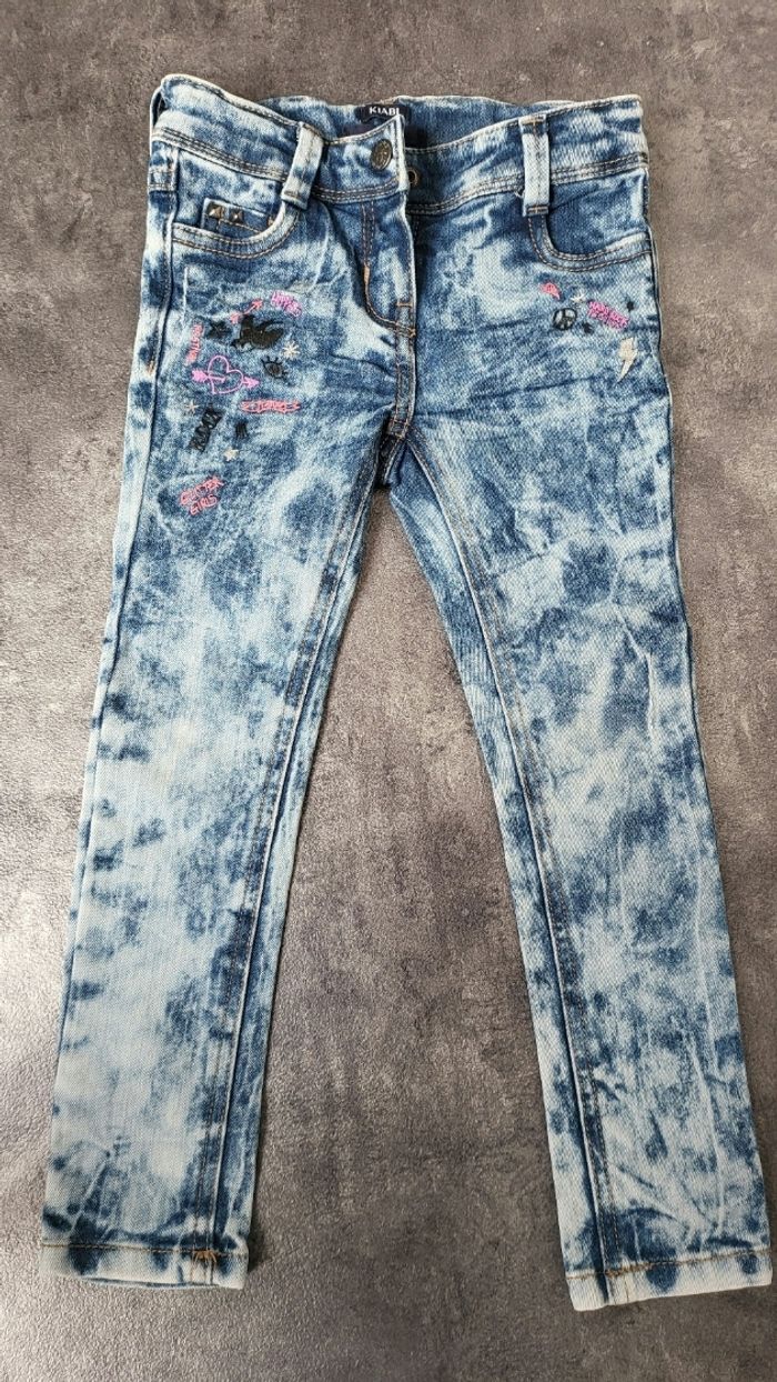 Jean slim fille 4 ans kiabi très bon état