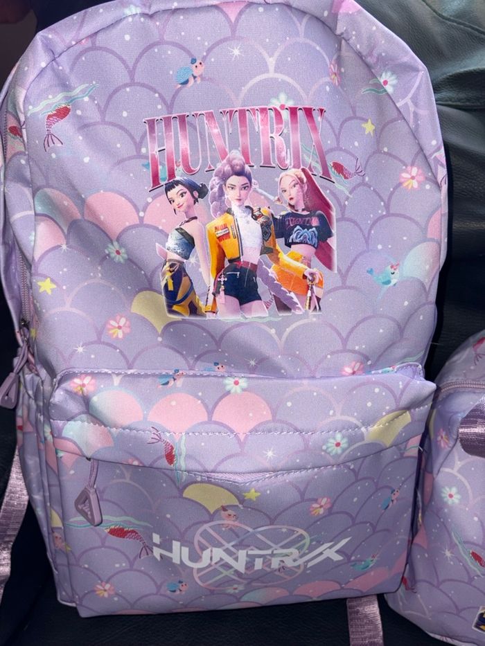 Ensemble 3 pièces sac à dos, sac isotherme et petite trousse assortis KPop Demon Hunters Neuf - photo numéro 3