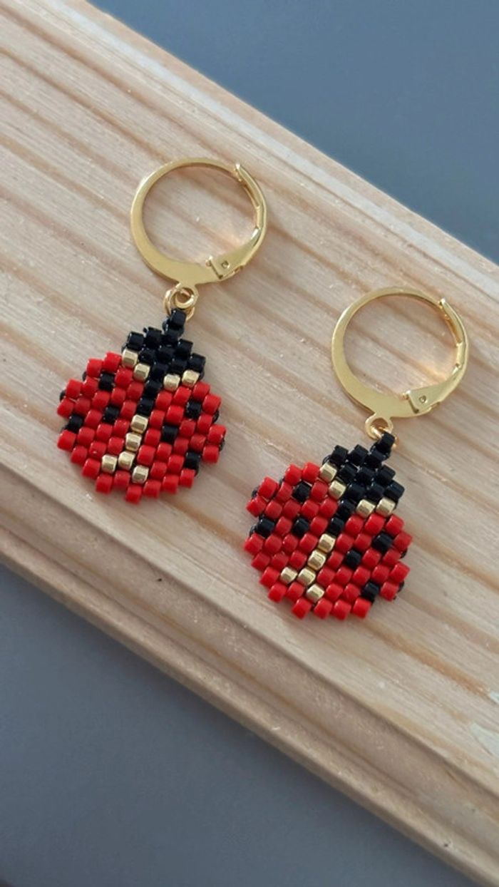 Boucle d'oreille Coccinelle