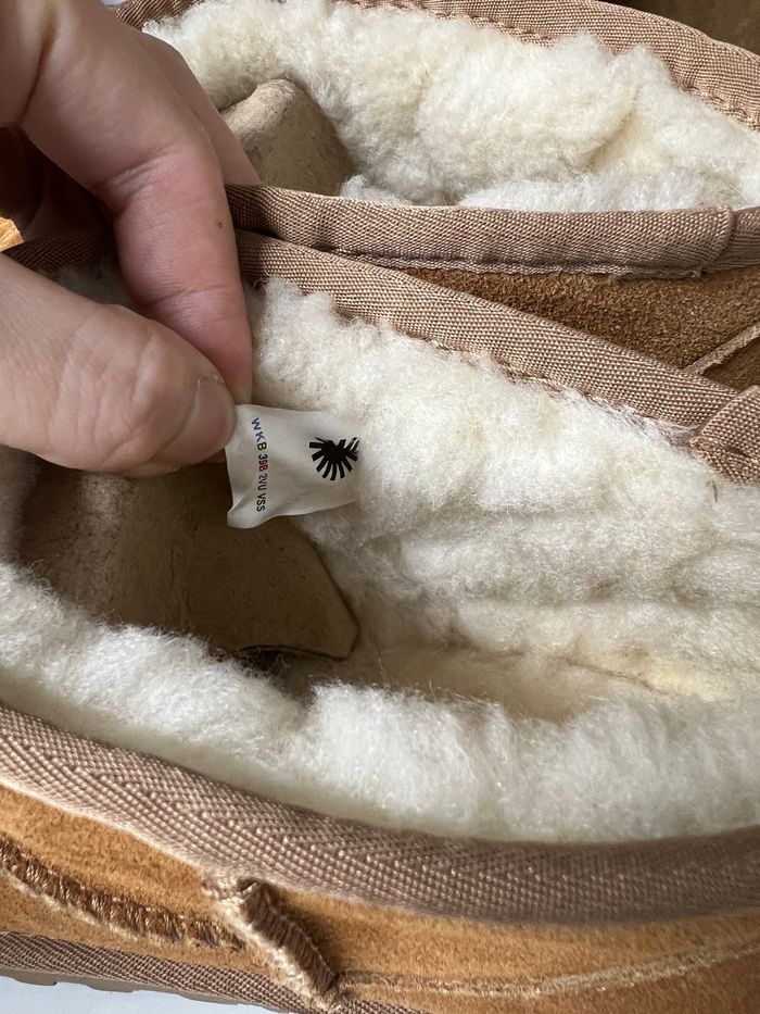 Bottes de neige UGG Mini Short, pointure 39 - photo numéro 4