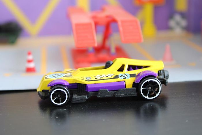 Hot wheels Med Evil - photo numéro 2