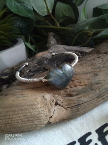 Bracelet bohème argenté avec pierre de labradorite