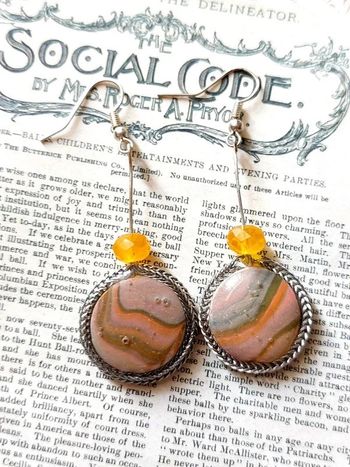 Magnifique paire de boucles d'oreilles pendantes