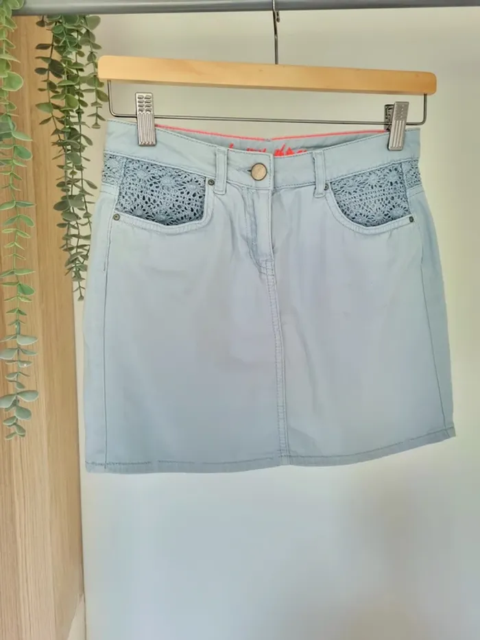 Jupe en jean bleu clair courte NafNaf