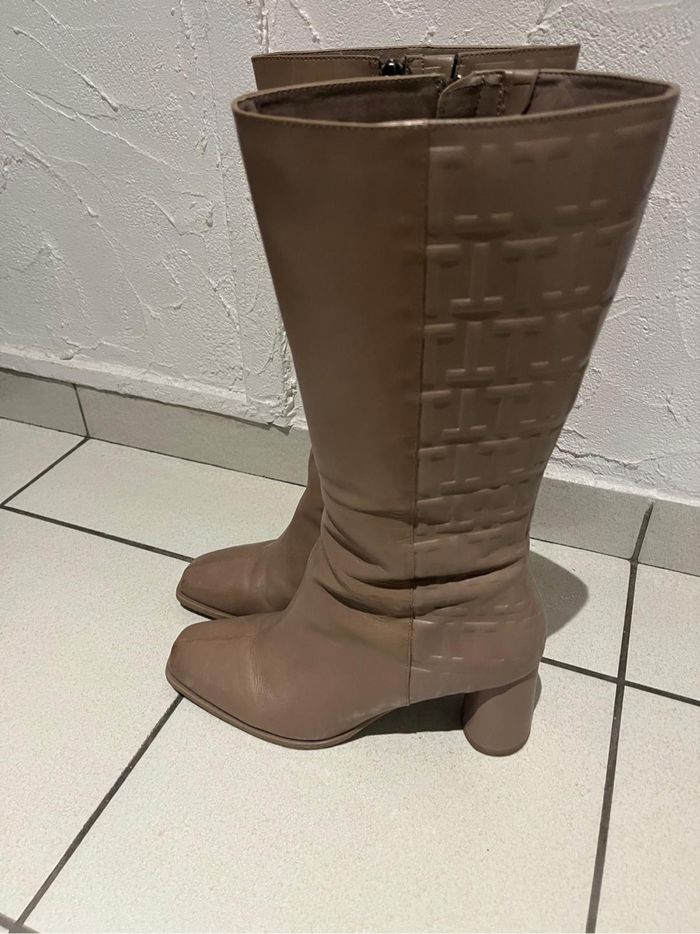 👢Bottes hautes beige monogramme - photo numéro 4