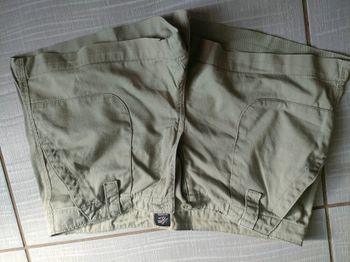 Short kaki Captain Tortue 36 TBE