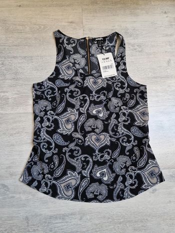 Débardeur neuf avec étiquette Jennyfer XS noir avec cœurs