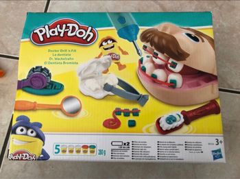 Pâte à modeler dentiste