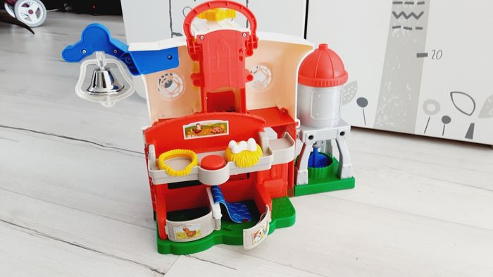 Jeu jouet Fisher Price La ferme little people - photo numéro 3