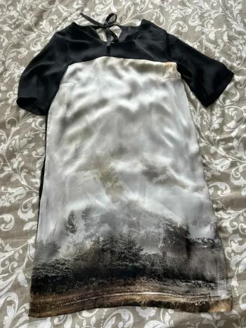 Robe effet satiné taille 38