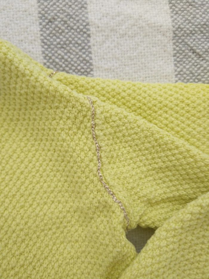 Gilet court catimini 2ans - photo numéro 3