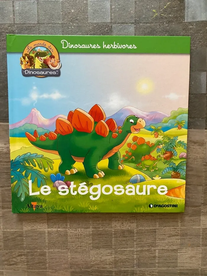 Livre le stégosaure et 2 figurines altaya le monde des dinosaures - photo numéro 2