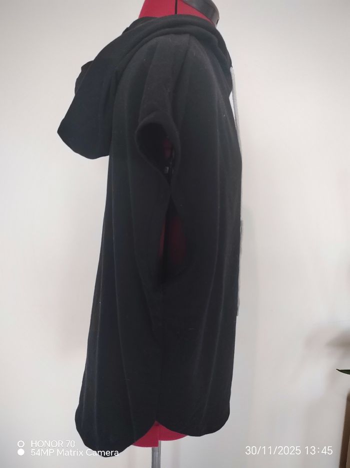 T shirt a capuche - photo numéro 2