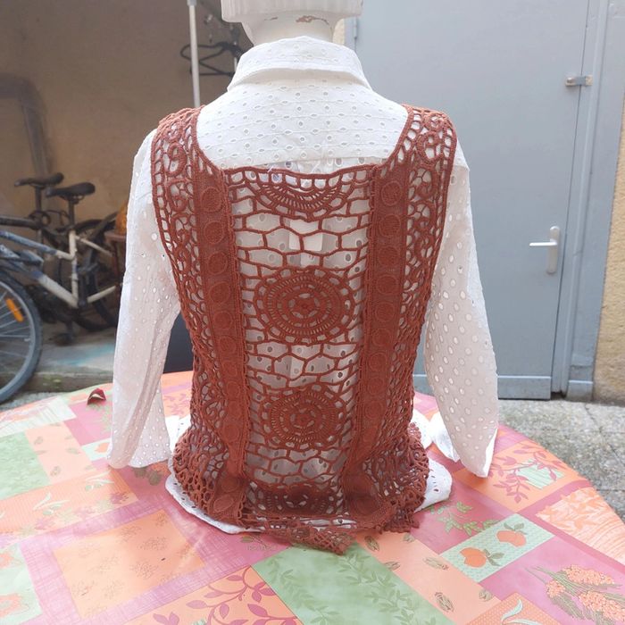 Joli top en crochet pour 36 ou 38 - photo numéro 3