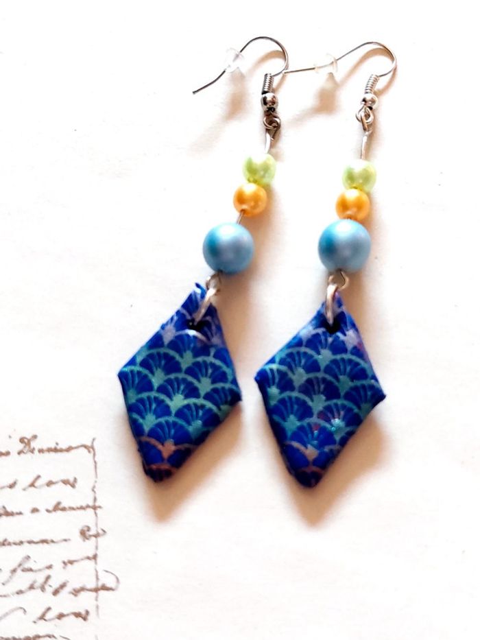 Magnifique paire de boucles d'oreilles pendantes en pâte polymere - photo numéro 5