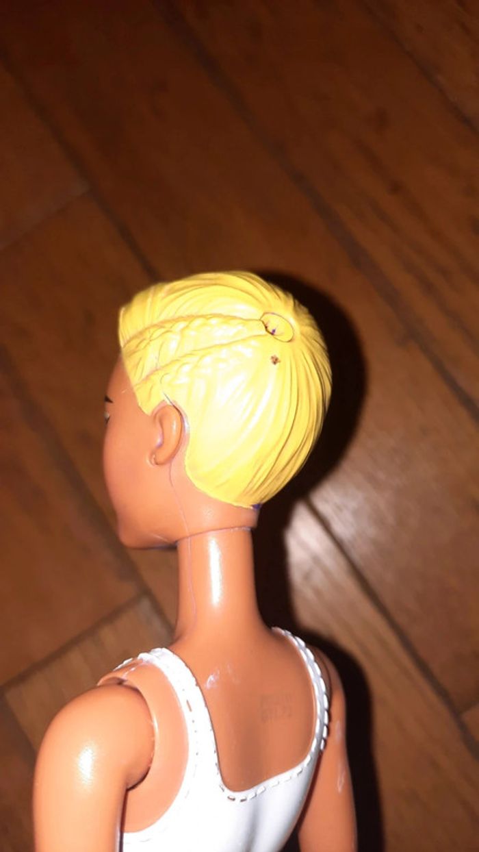 Barbie color reveal noire jaune - photo numéro 5