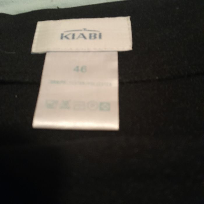 Vend jupe courte - photo numéro 3