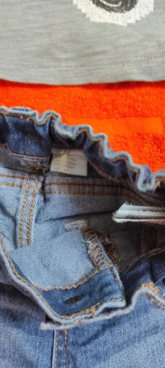 Short en jean et tee-shirt H&M 12-18 mois 86 cm - photo numéro 2
