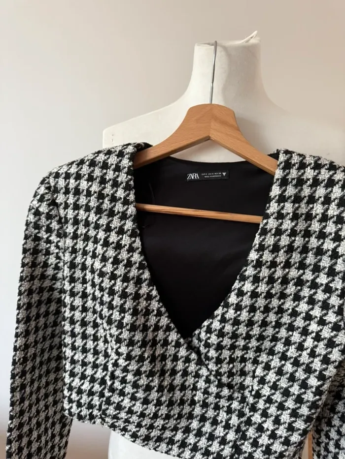 Joli haut Zara court S/36 - photo numéro 2