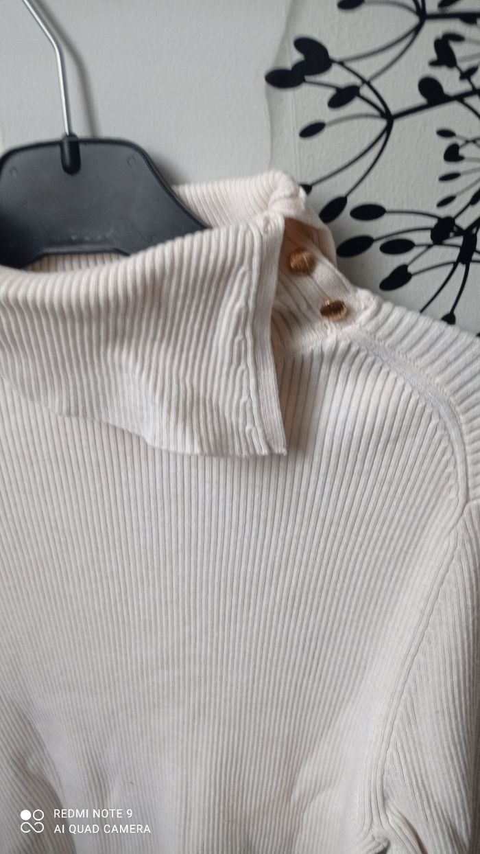 Pull  Camaïeu col roulé coloris crème taille M  très bon état - photo numéro 4