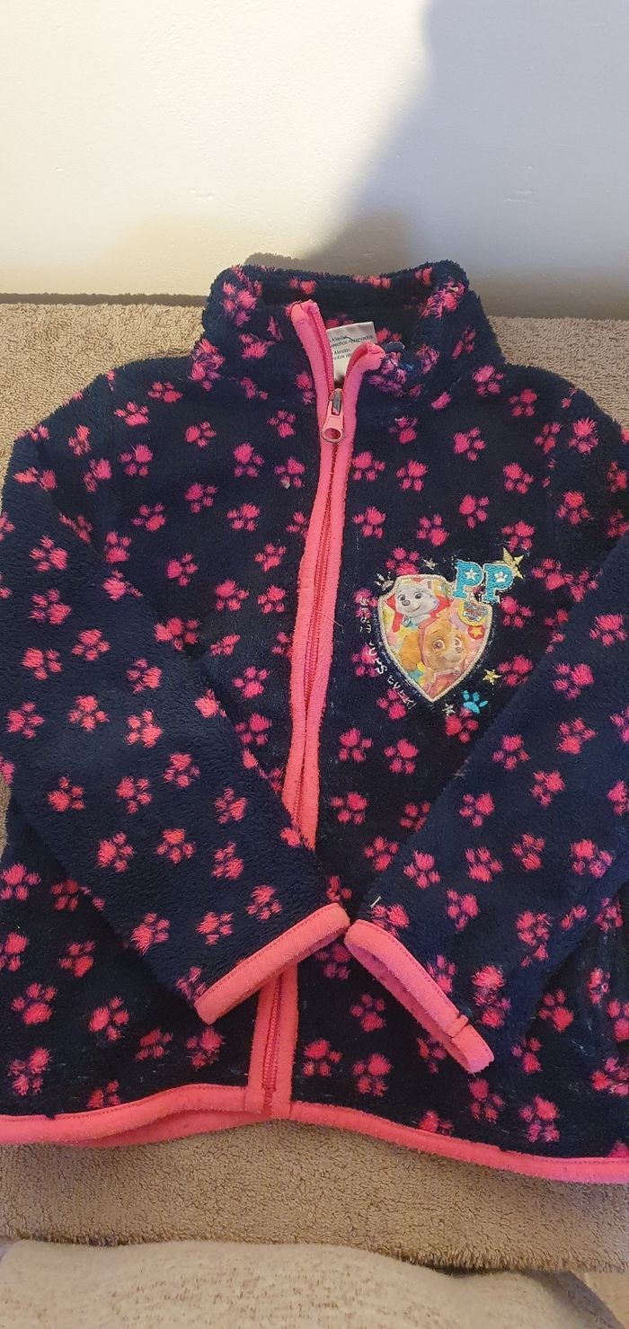 Lot de vêtements fille 5/6 ans - photo numéro 2