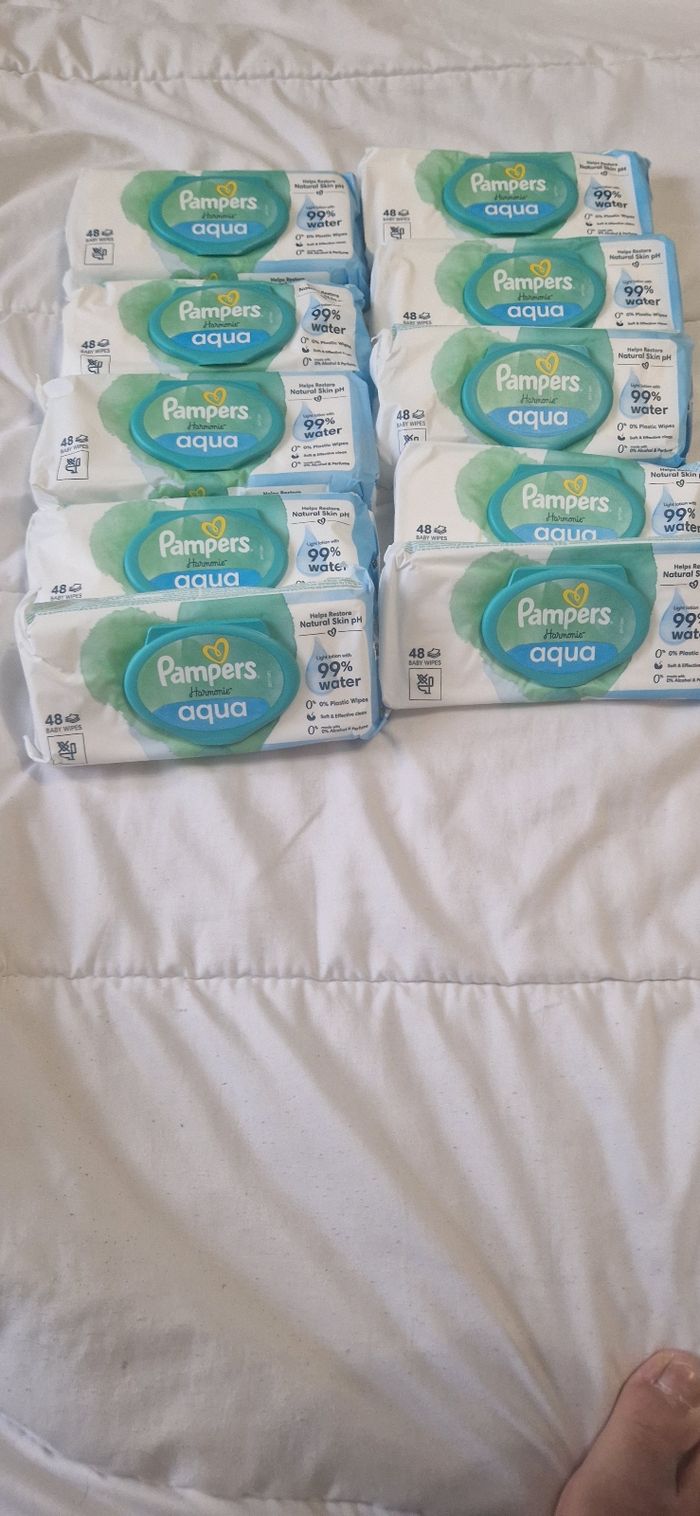 15 euro les 10  lingettes pampers aqua - photo numéro 2