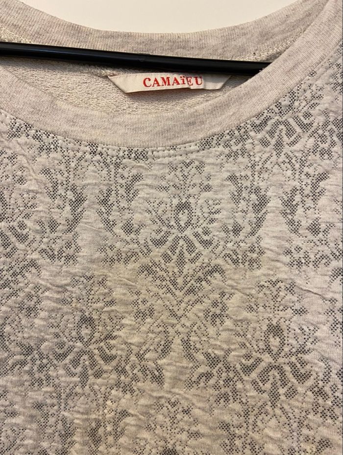 Sweat gris à motifs - photo numéro 4