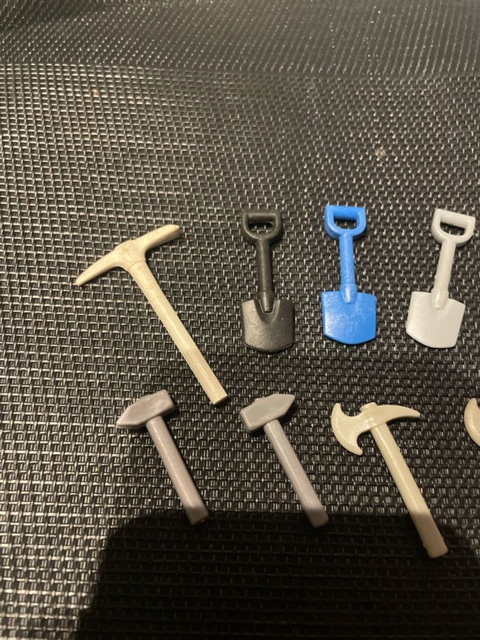Playmobil lot outils pelles pioches marteaux haches jardin chantier ouvriers accessoires - photo numéro 6