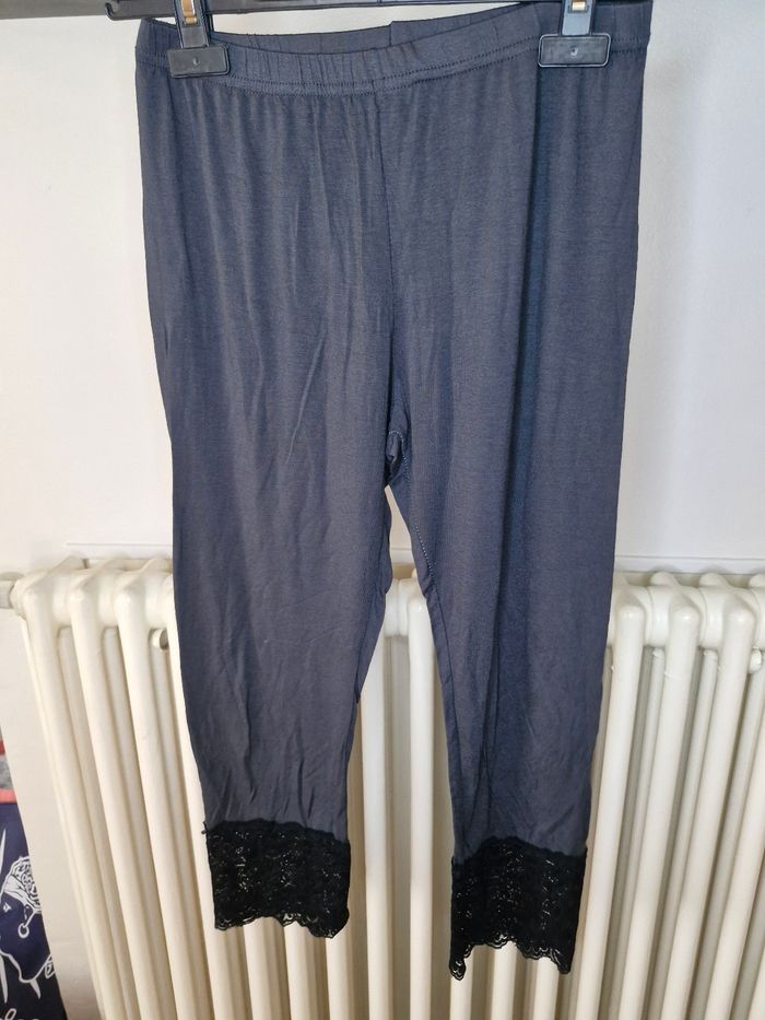 Legging gris dentelle cache cache taille 40